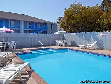 Hotel Travelodge By Wyndham Virginia Beach Bay Beach